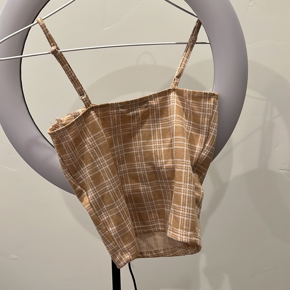 Pretty clothes - Picture 2 of 2